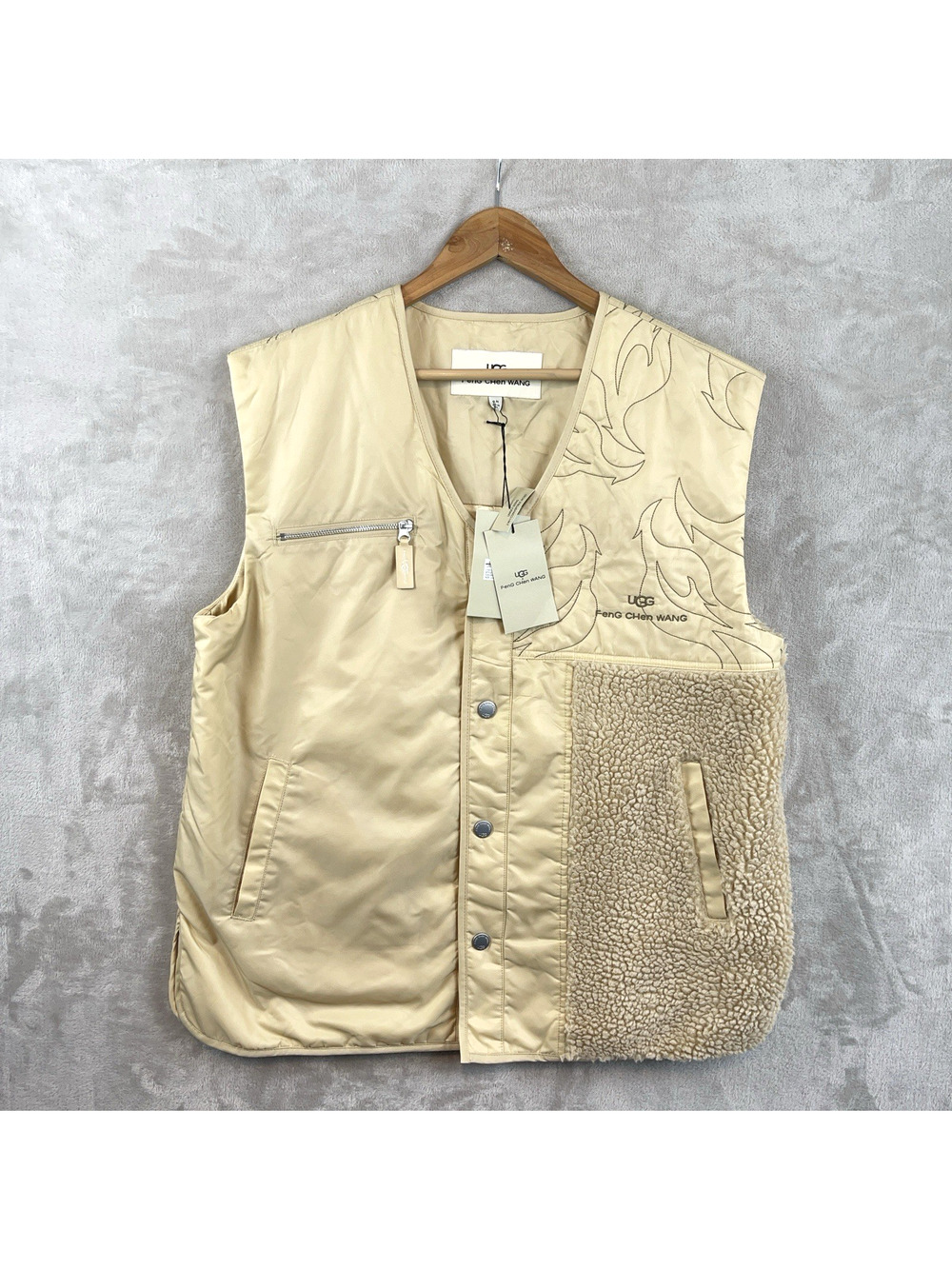 NWT UGG x Feng Chen Wang Men's Unisex Vest Size M Sand Phoenix Gorpcore Techwear